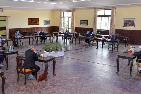 एमाले स्थायी कमिटी बैठक सुरू